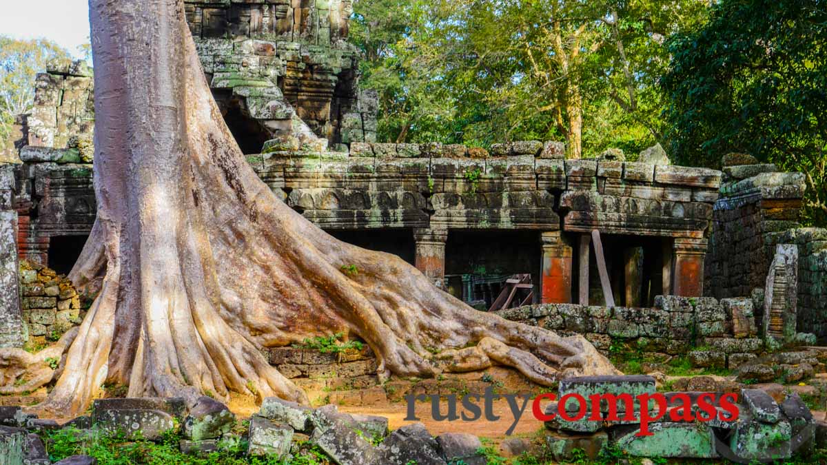 Banteay Kdei Temple - by bike